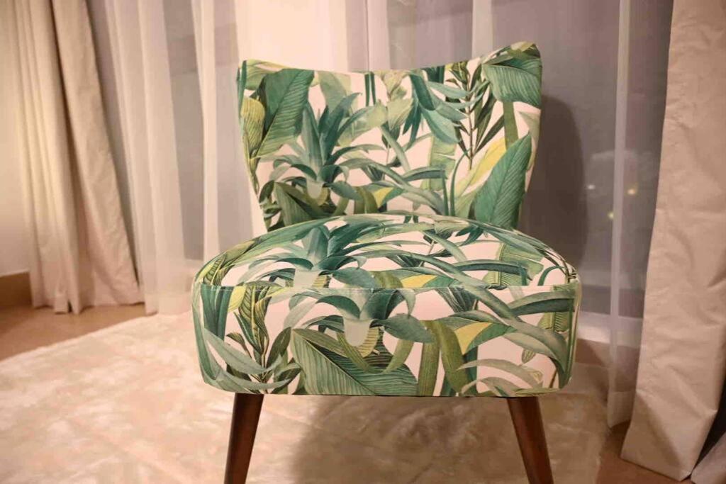 Brand New Furniture . Close To Dubai Mall. Екстер'єр фото